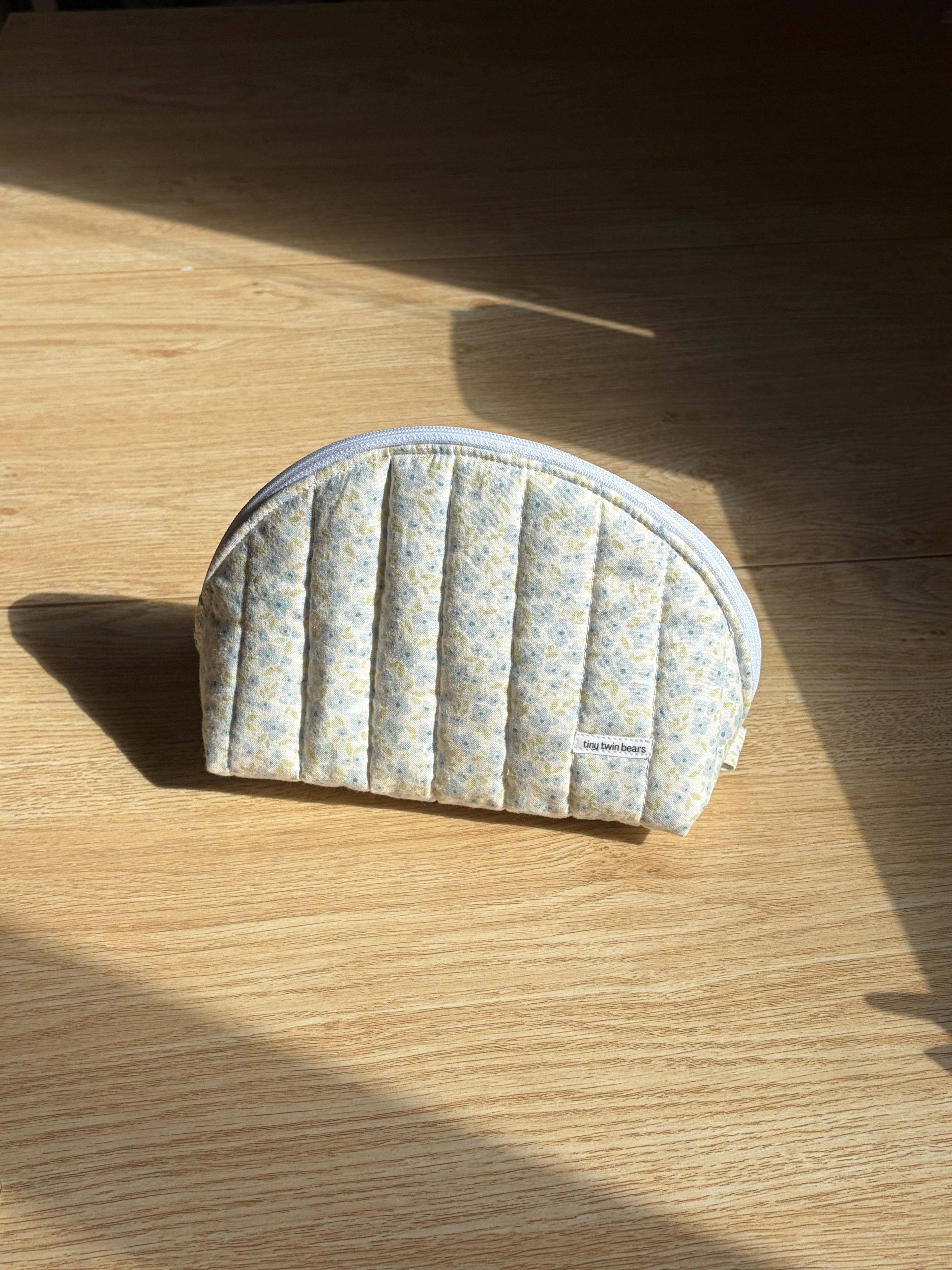 Blue Picnic Medium Clamshell Pouch