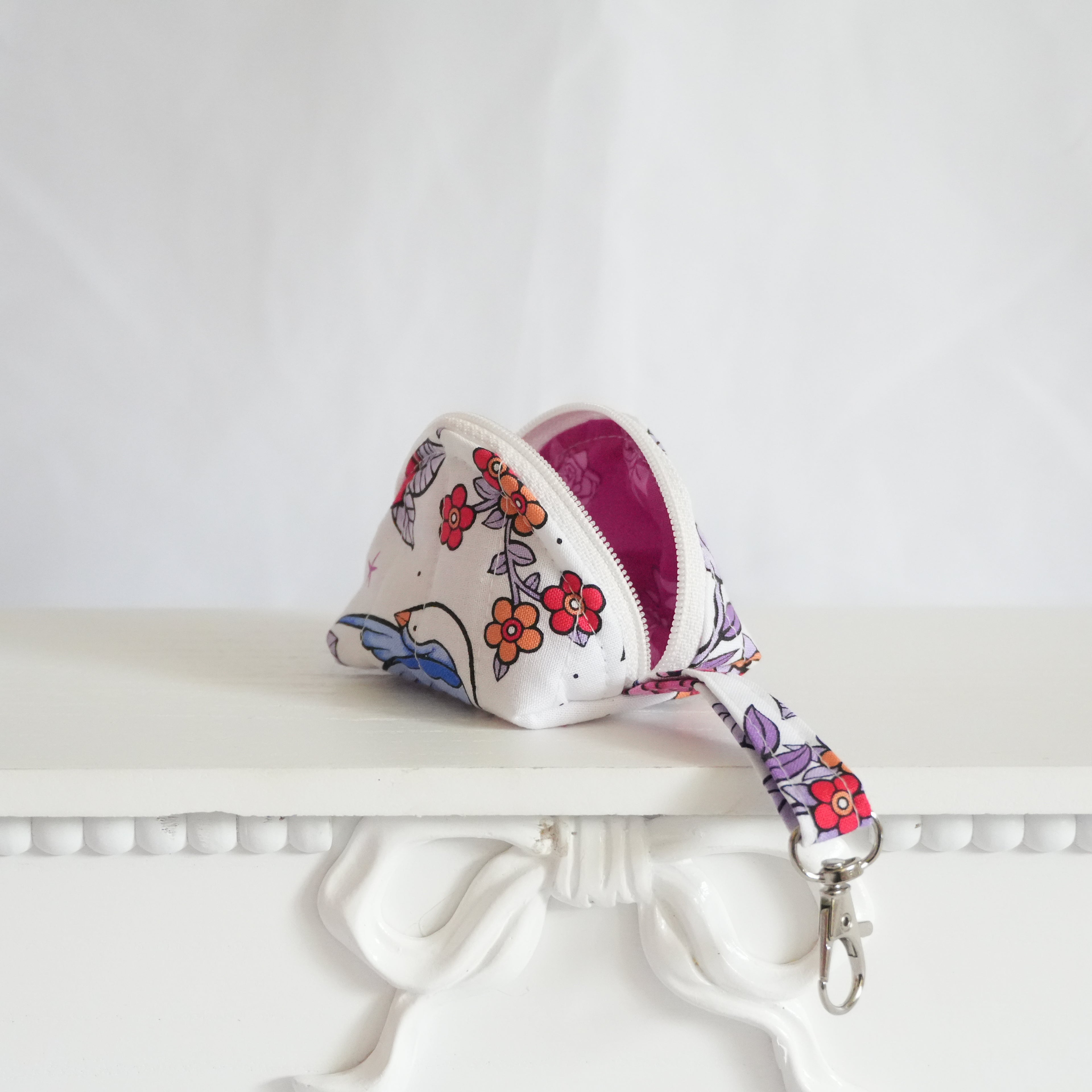 Bird Airpod Case Pink Liner