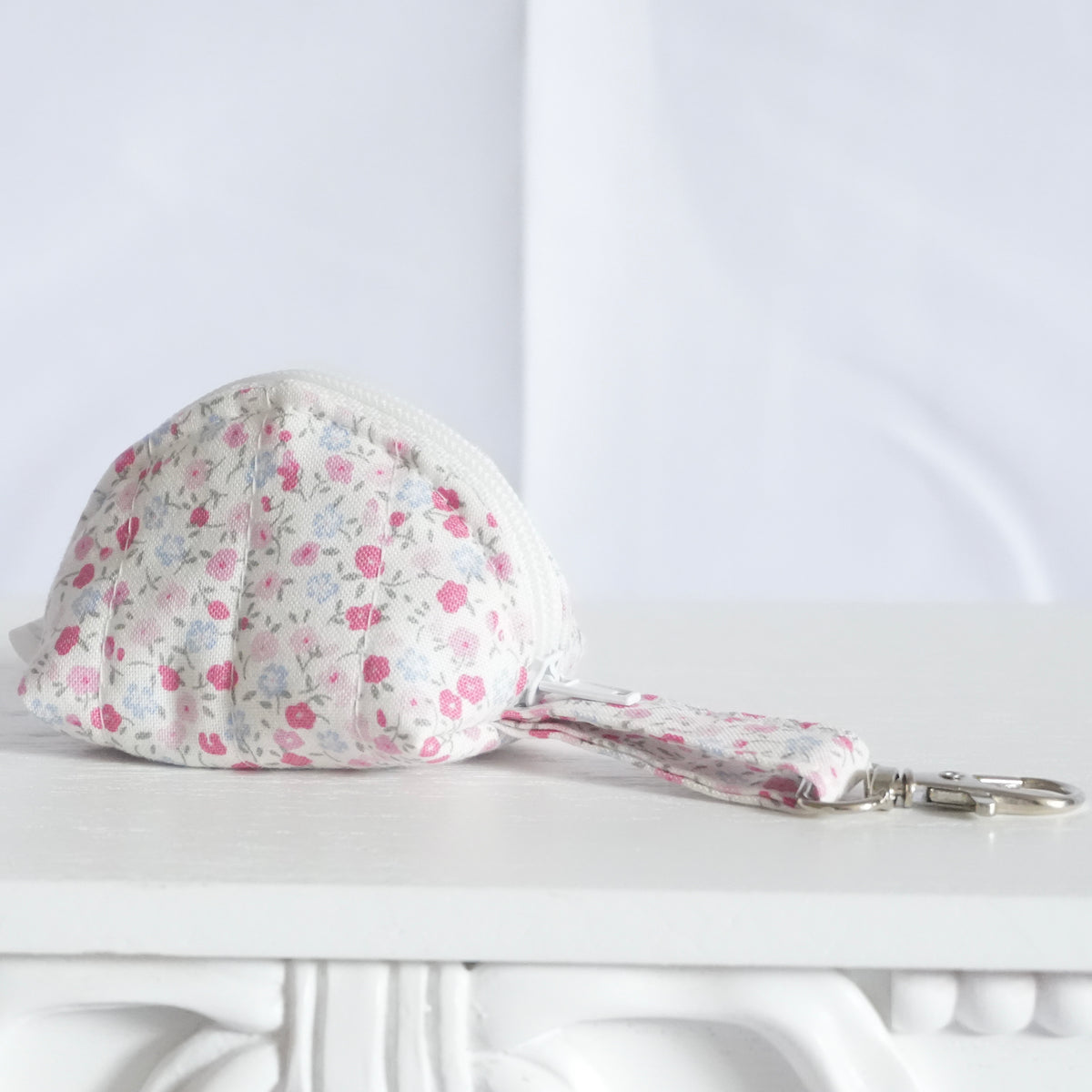 Rosy Ditsy Floral Airpod Case