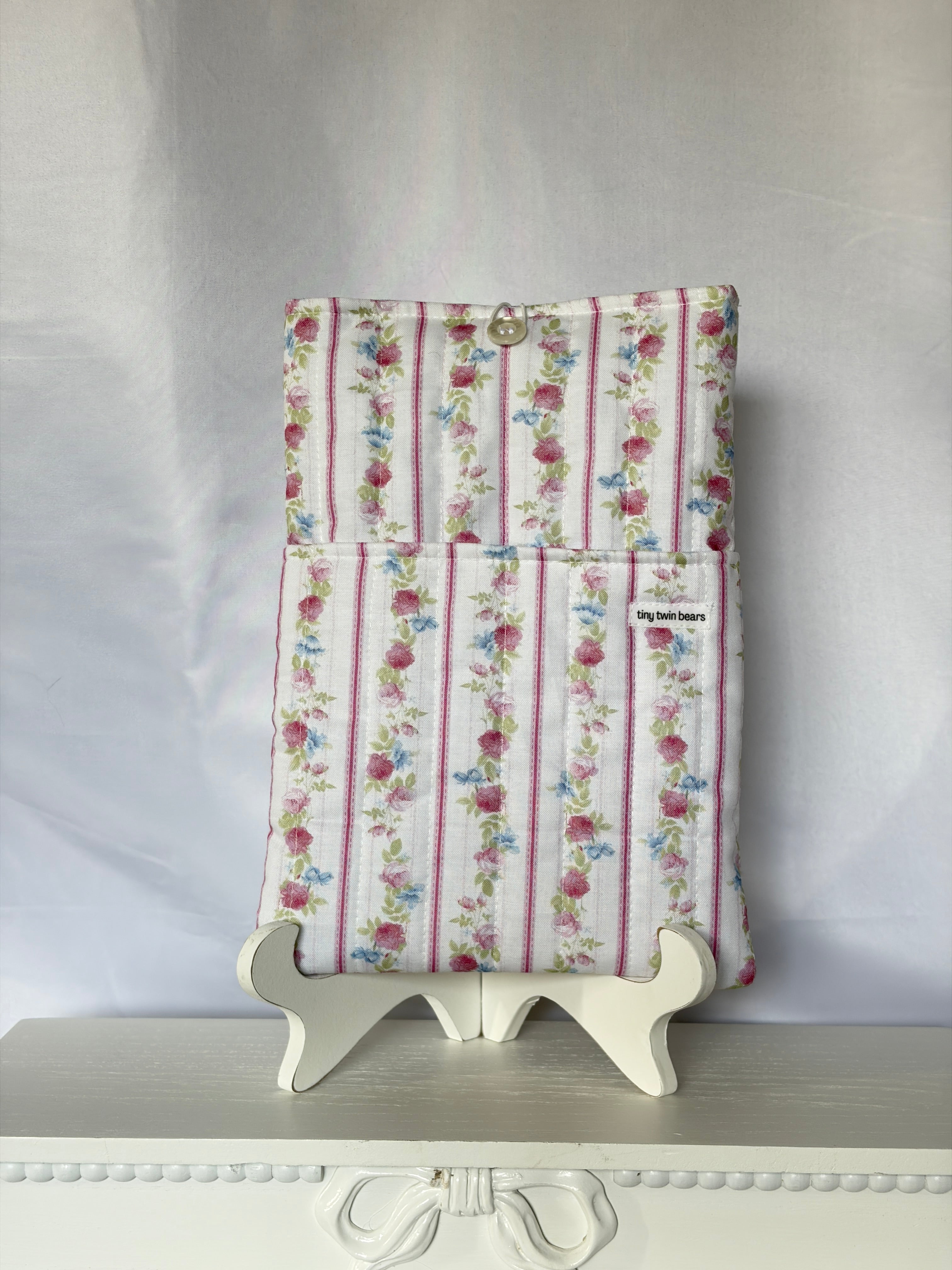 Floral Vines Quilted Book Sleeve