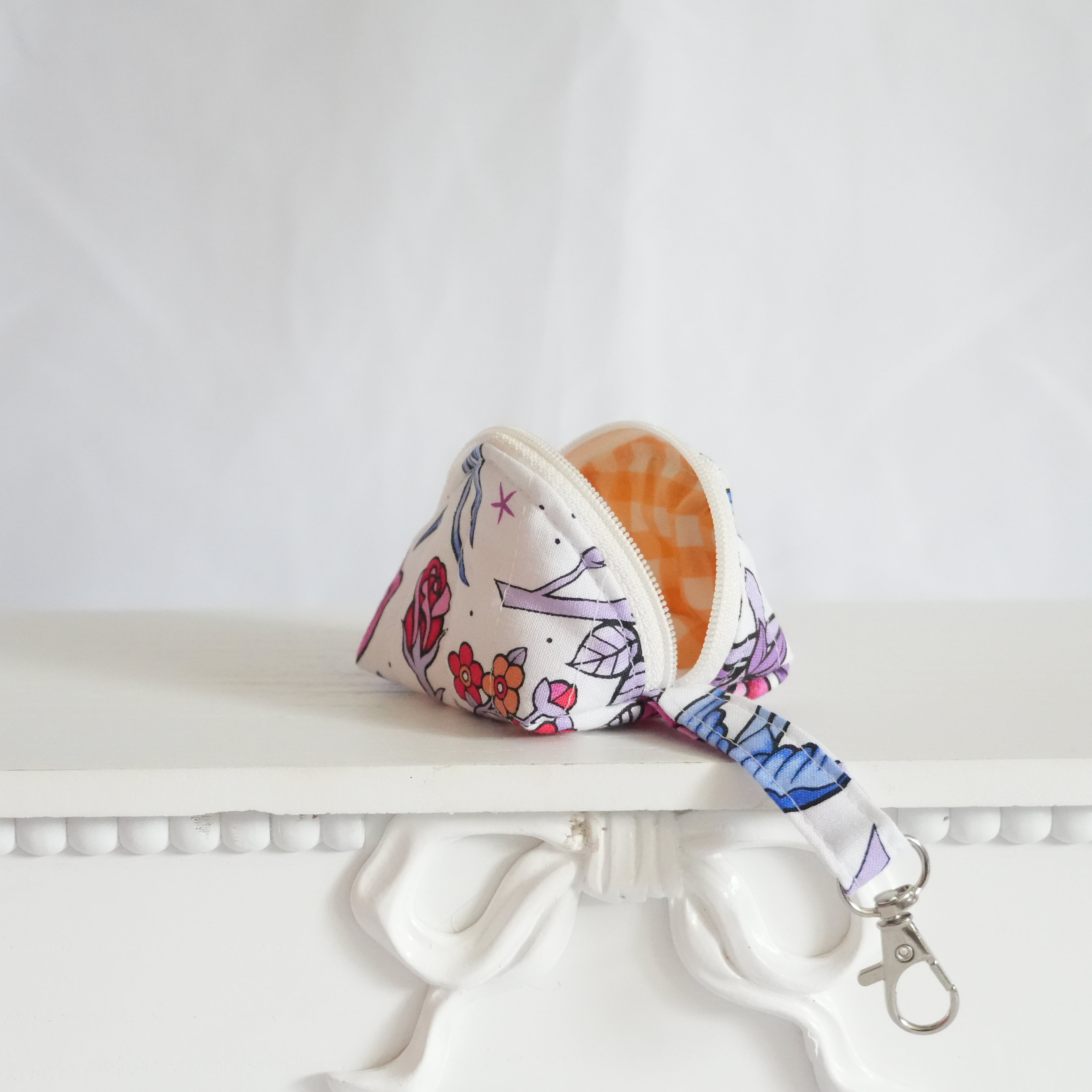 Bird Airpod Case Yellow Liner