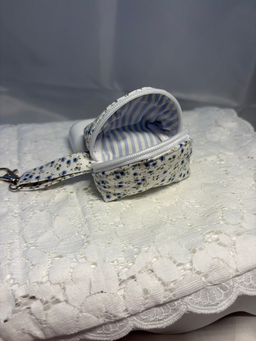 Periwinkle Airpod Case