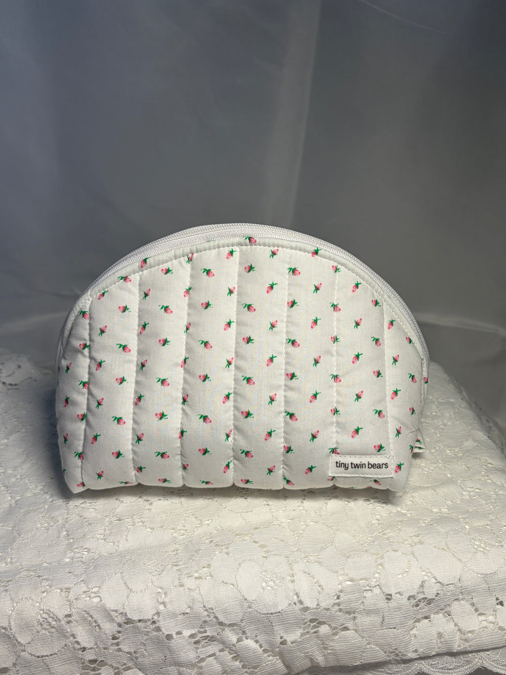 Mini Rose Medium Clamshell Pouch