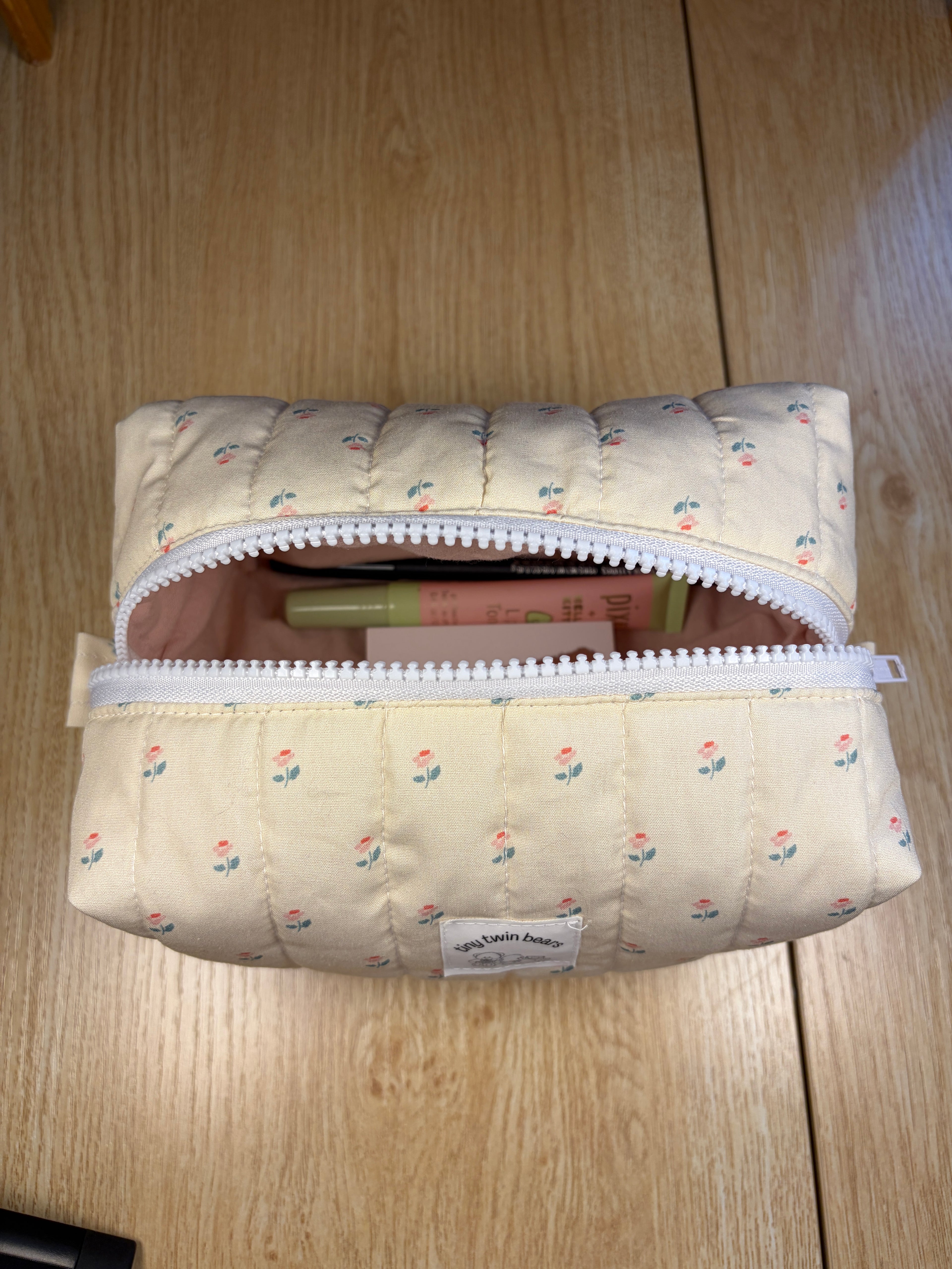 Dainty Floral Boxy Makeup Bag