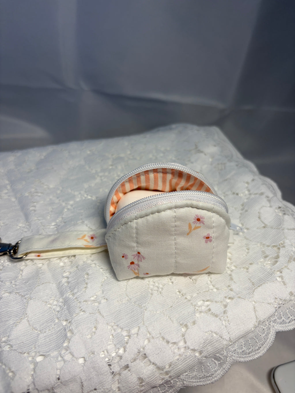 Dandelion Airpod Case