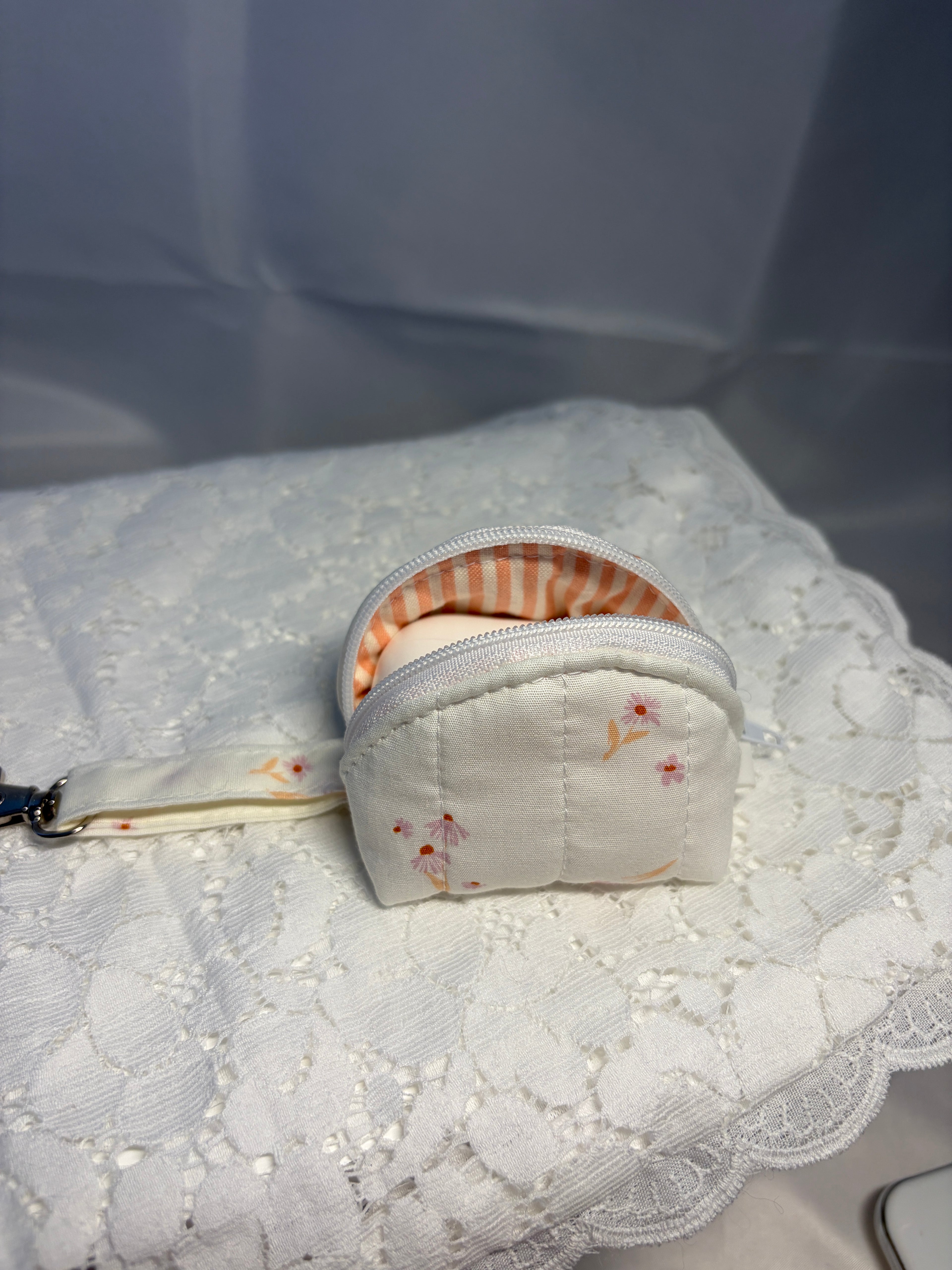 Dandelion Airpod Case