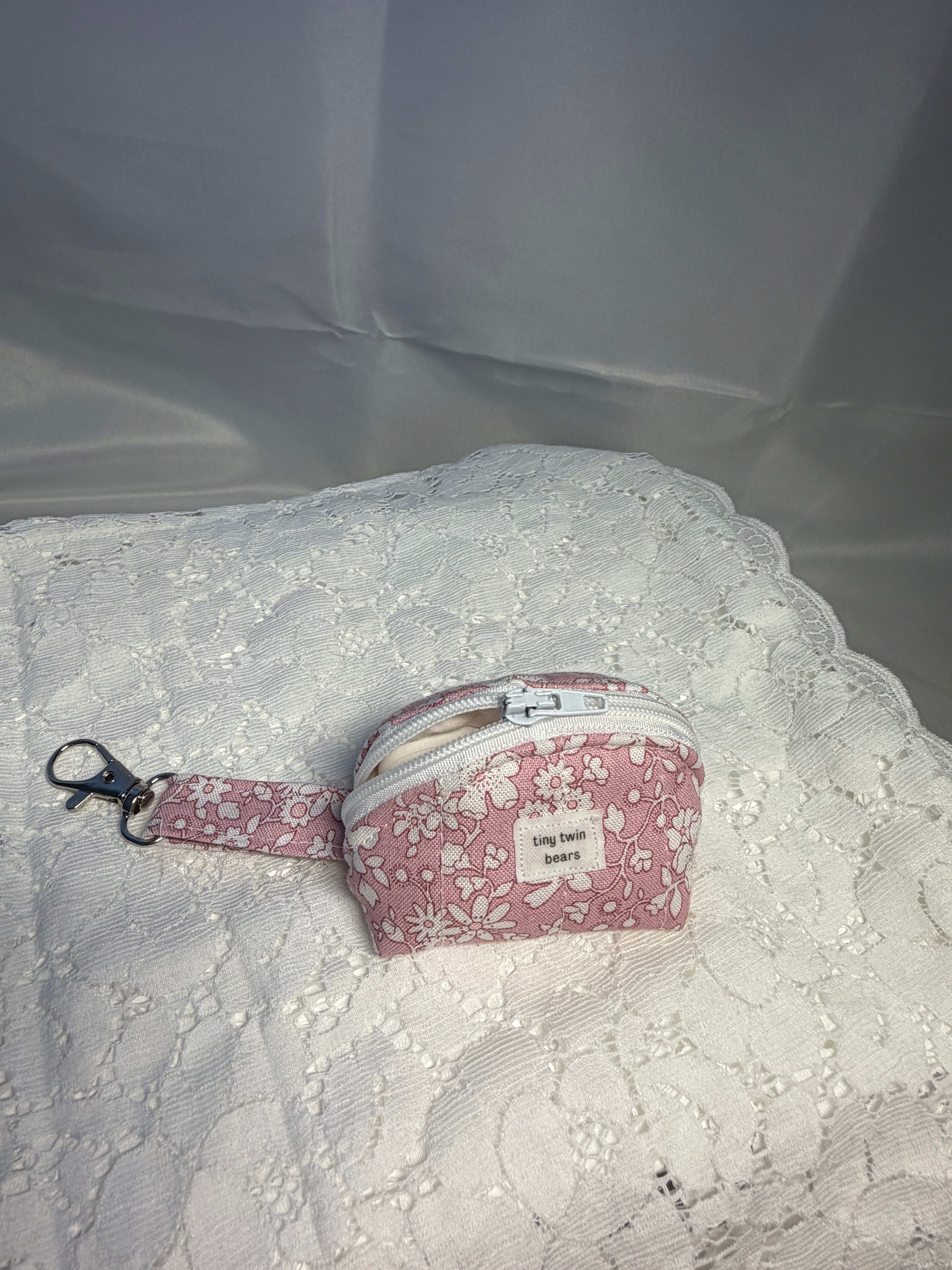 Mauve Floral Airpod Case