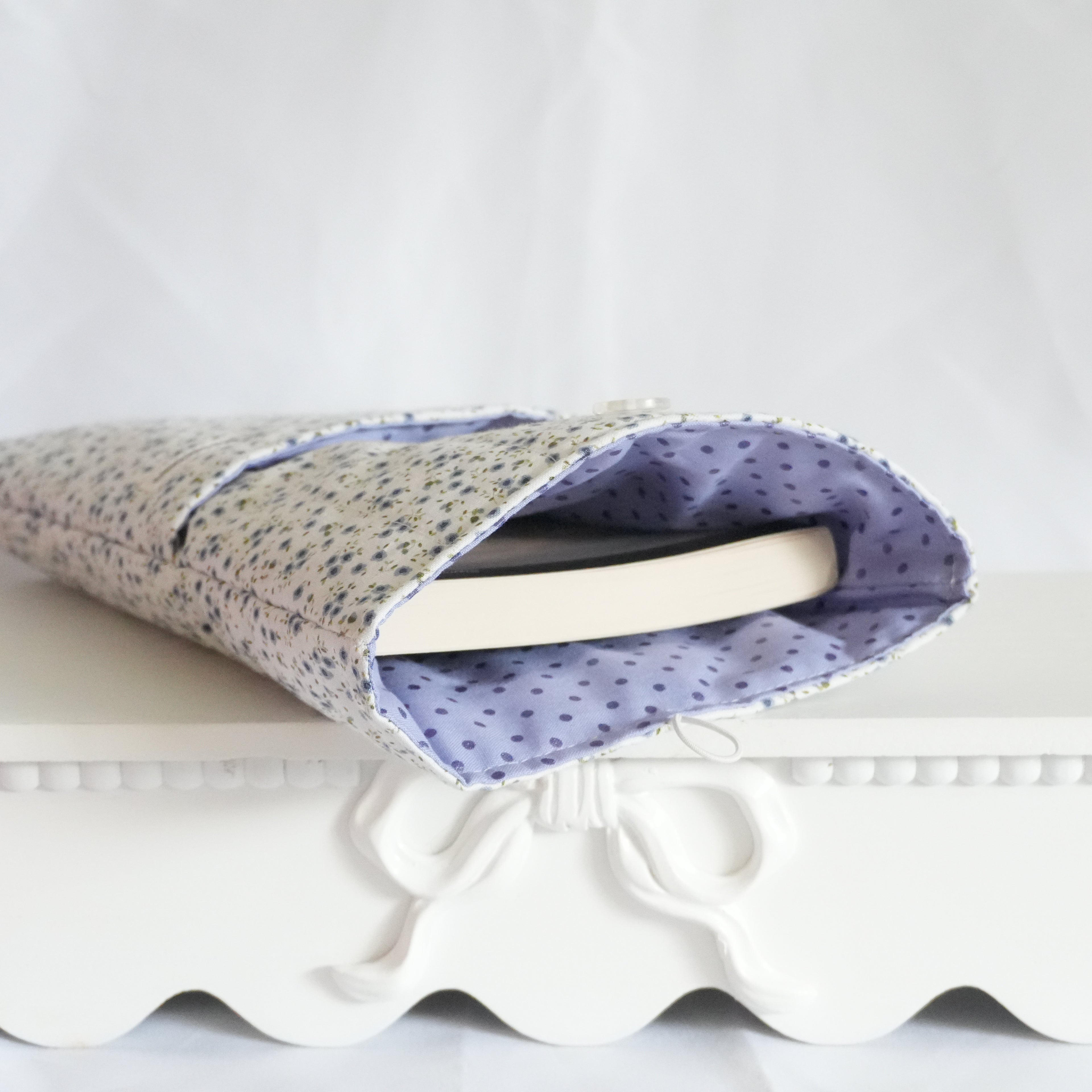 Periwinkle Book Sleeve