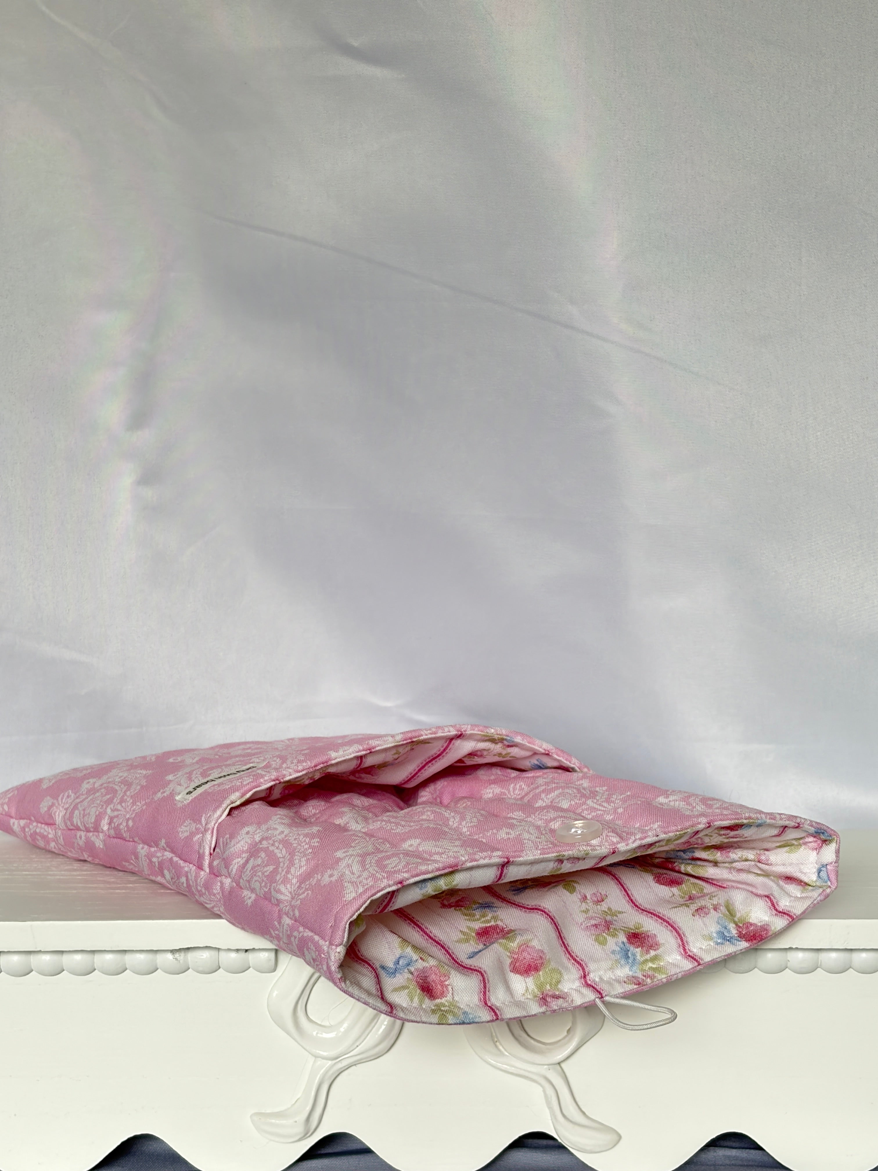 Vintage China Quilted Book Sleeve