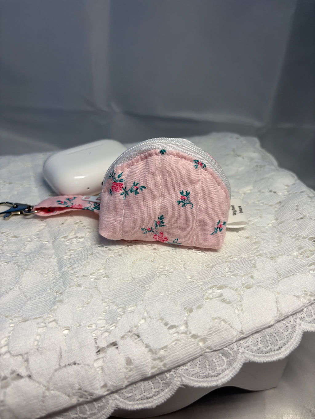 Rose Vintage Airpod Case