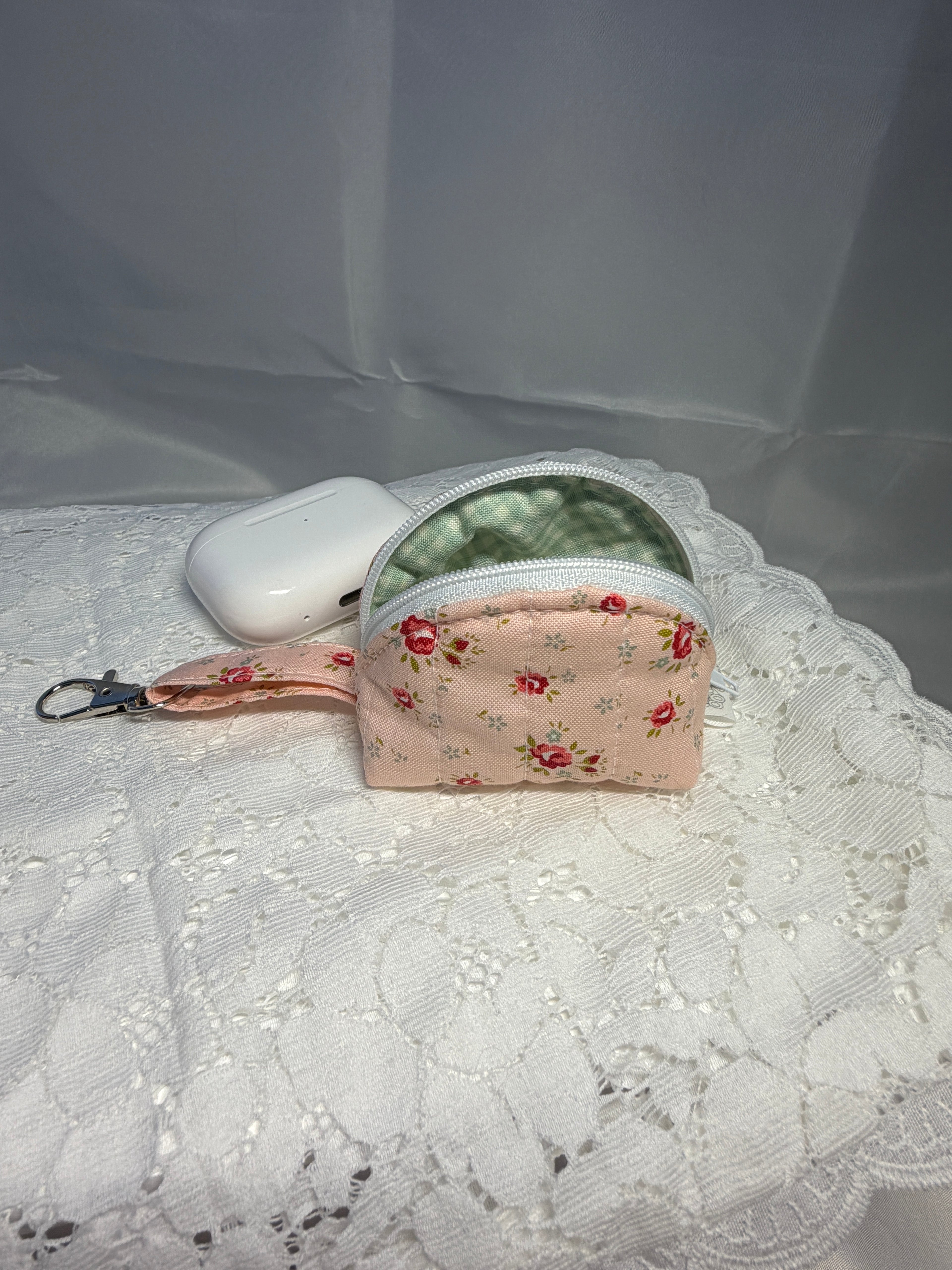 Rosette Airpod Case