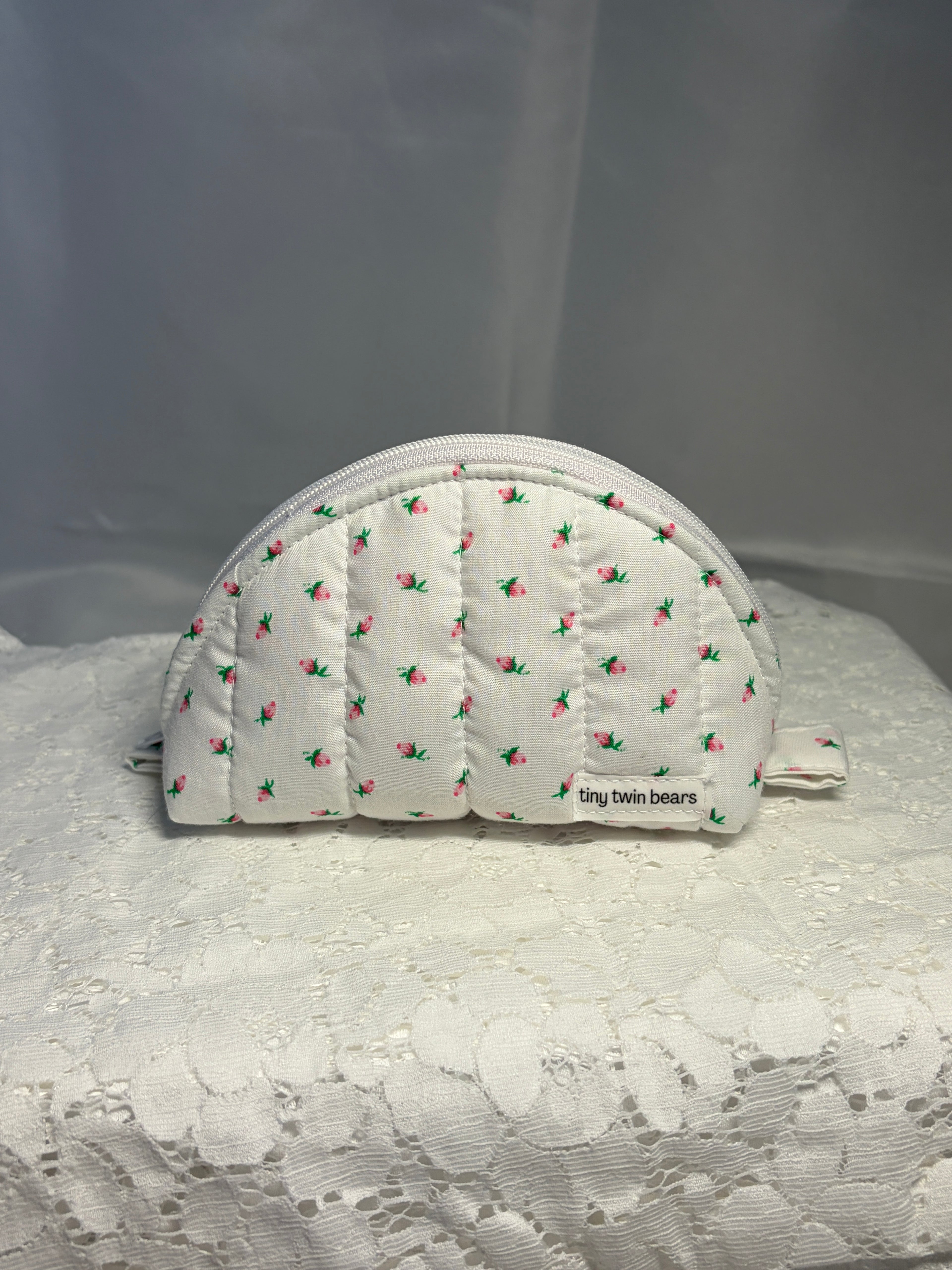 Mini Rose Small Clamshell Pouch