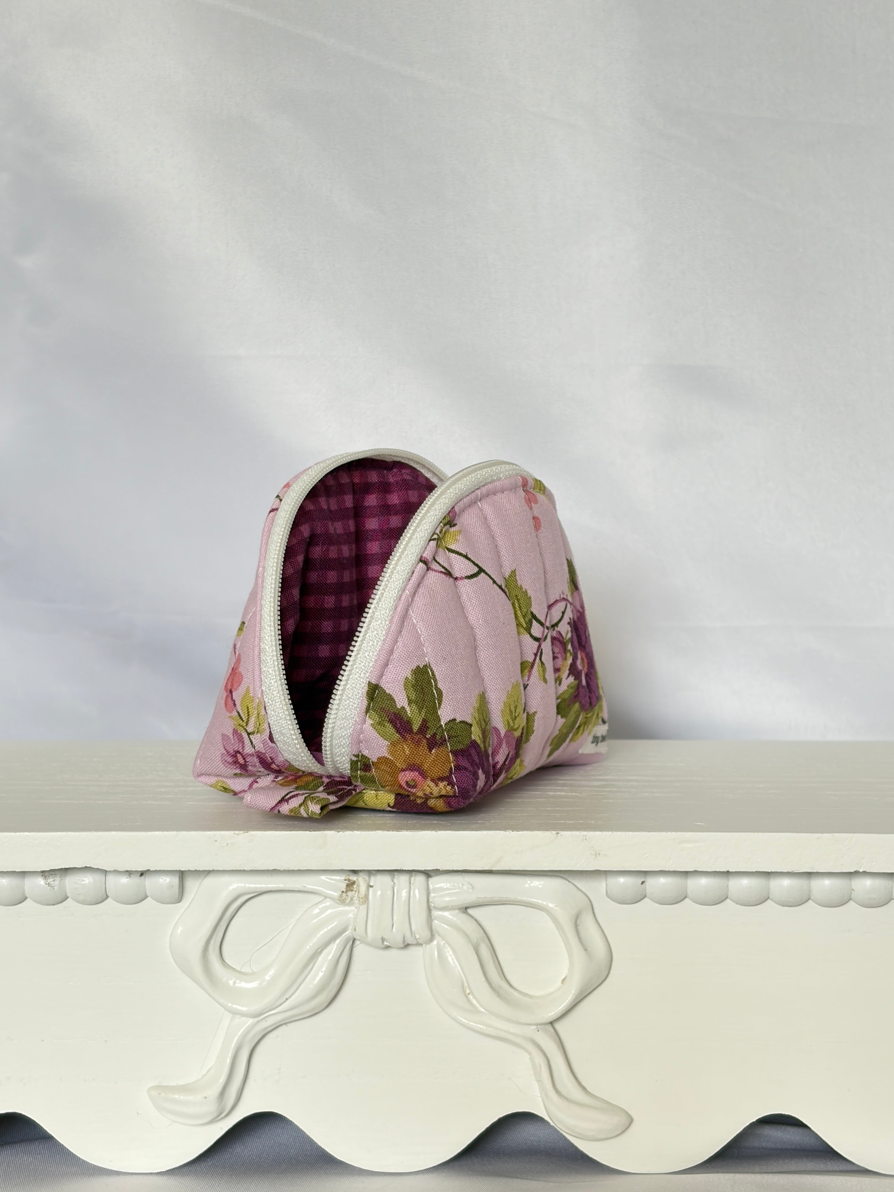 Purple Vines Small Clamshell Pouch