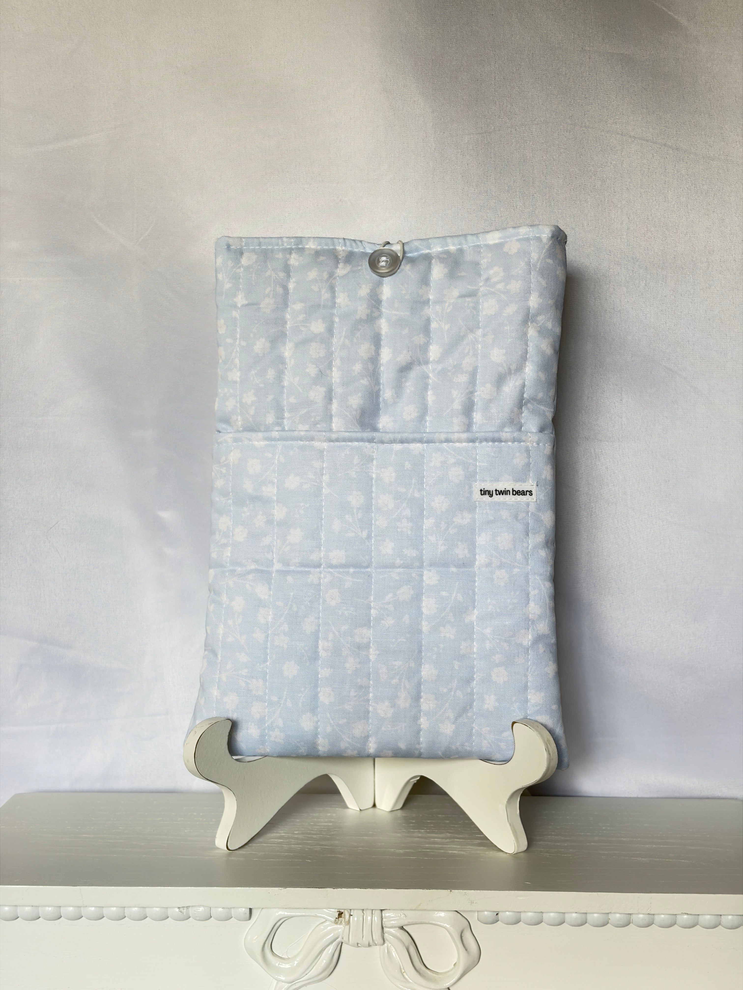 Blue Floral Quilted Book Sleeve