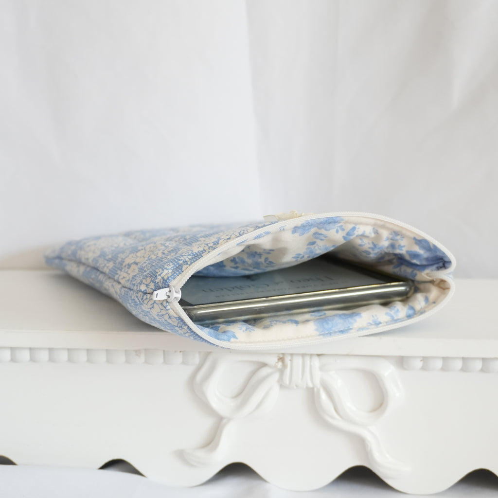Blue Doily Kindle Sleeve
