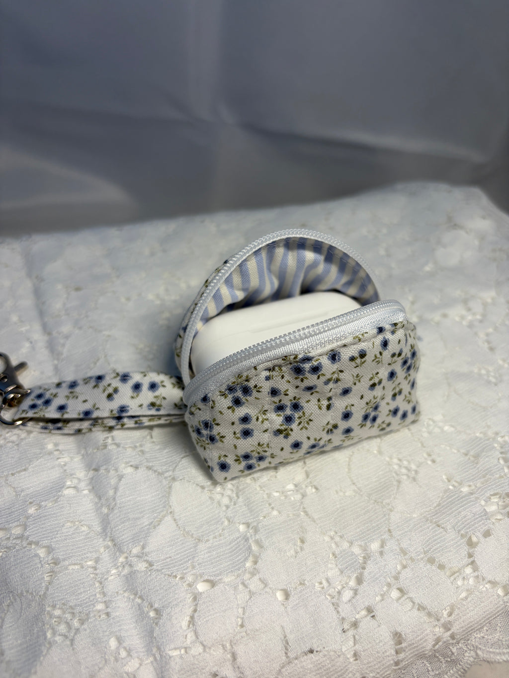 Periwinkle Airpod Case