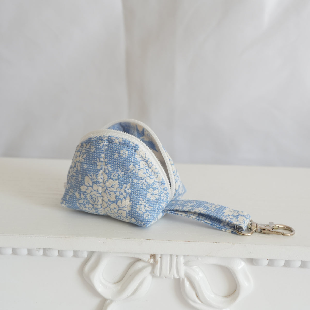 Blue Doily Airpod Case