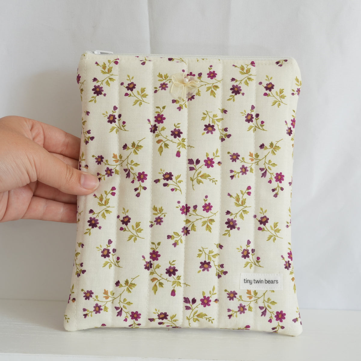 Trellis Flowers Kindle Sleeve