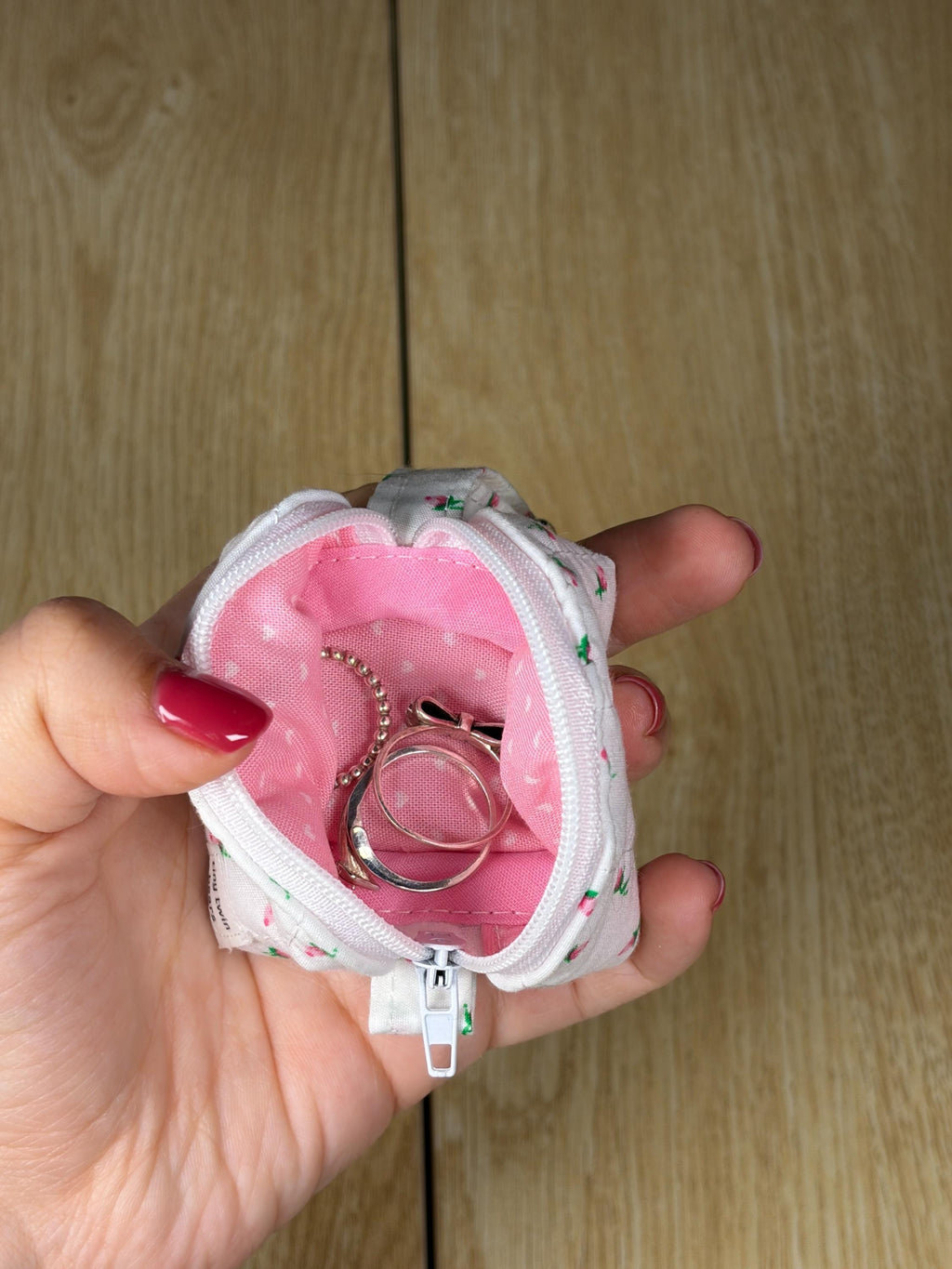 Quilted Keychain Clam Pouch
