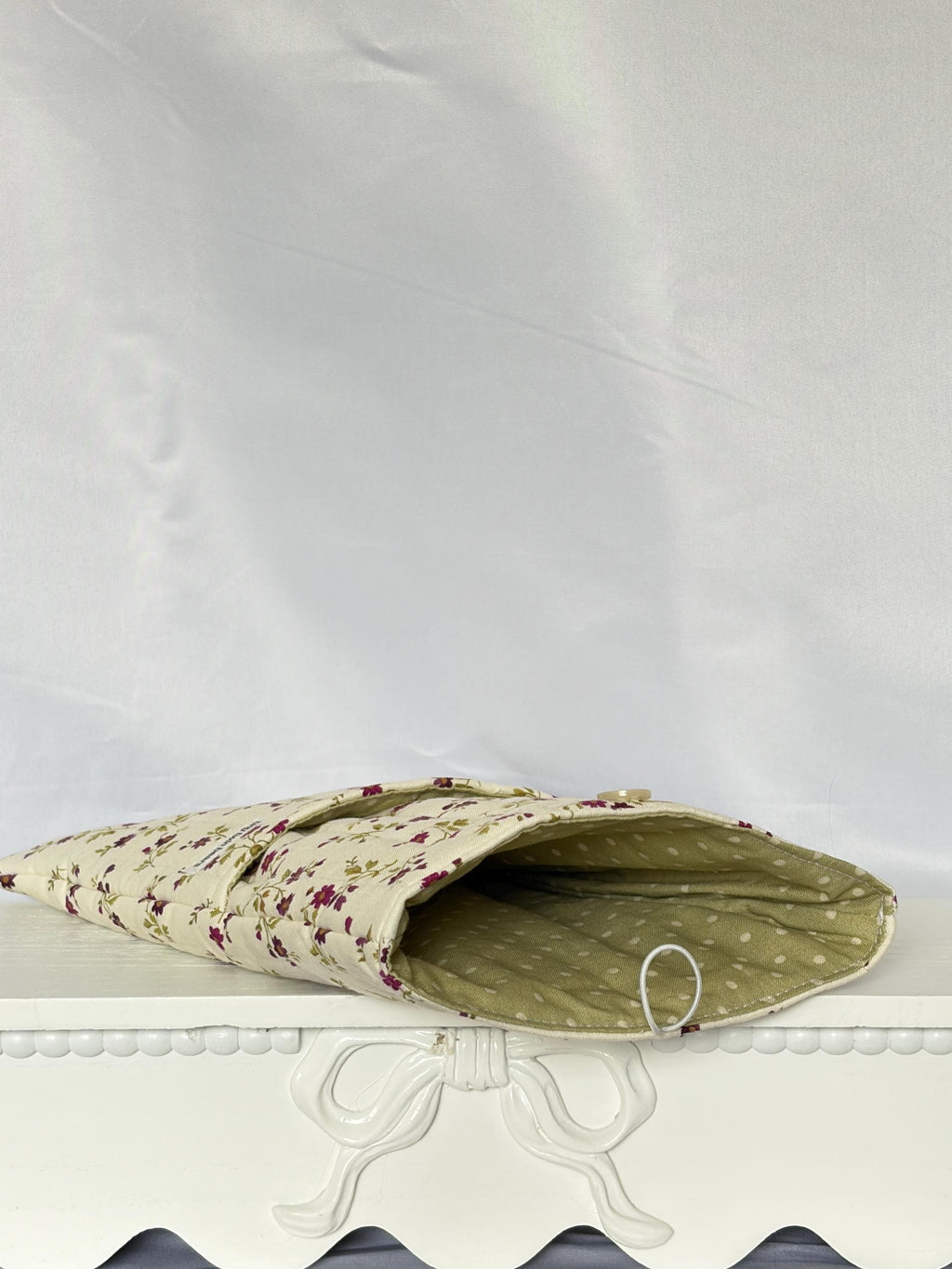 Floral Quilted Book Sleeve