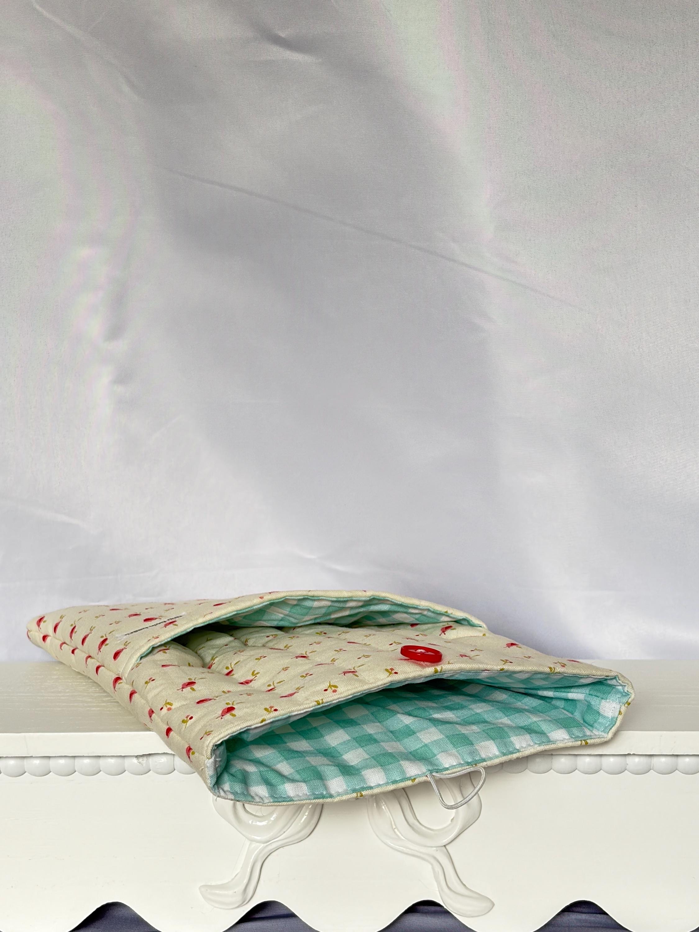 Lady Bug Quilted Book Sleeve