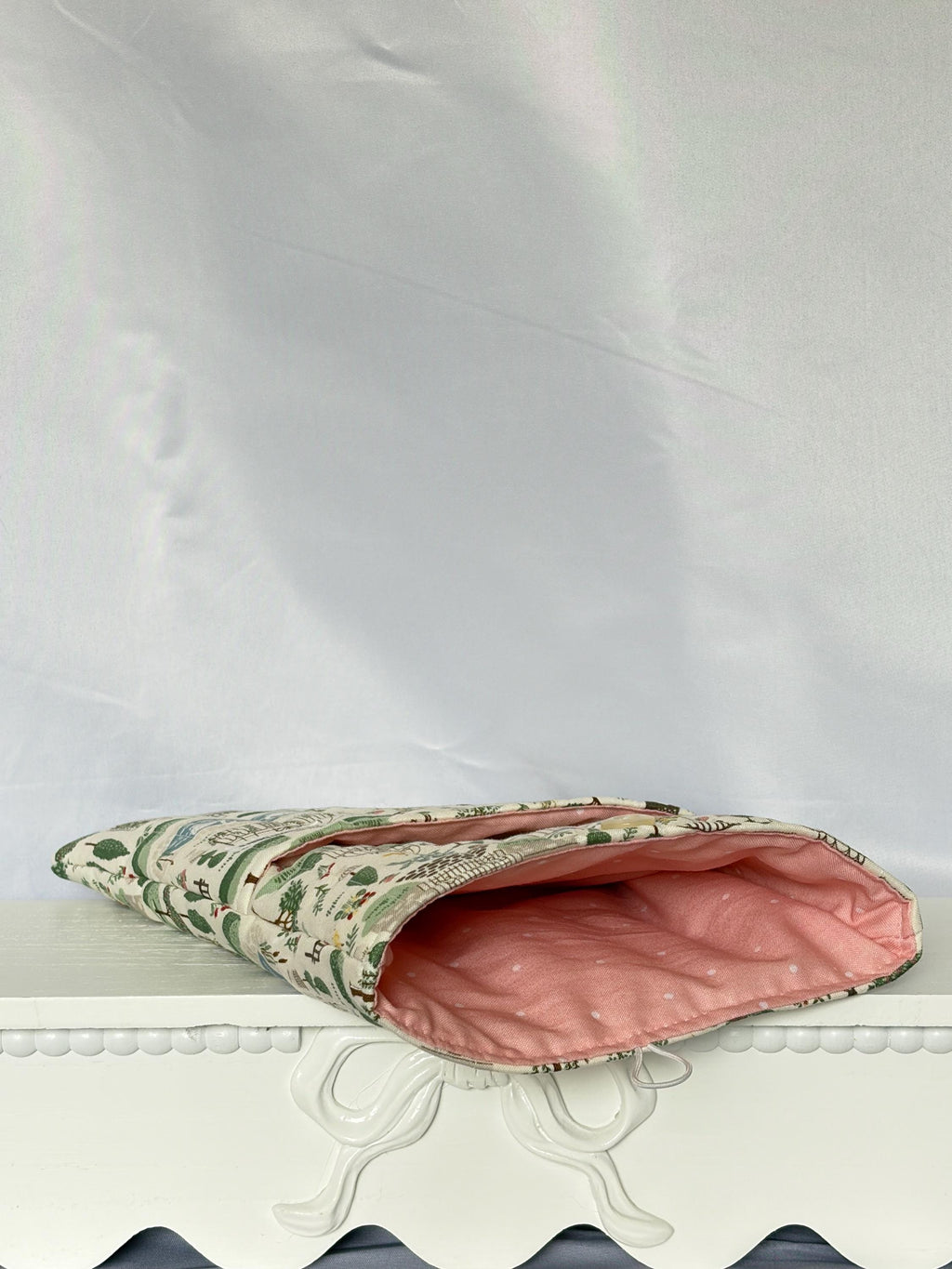 Emma Jane Austen Quilted Book Sleeve